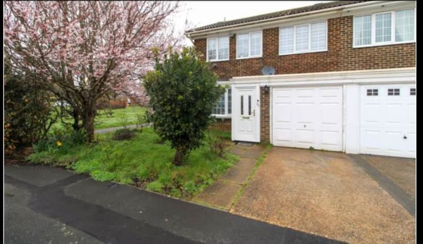 Image 1:4 bedroom Semi-detached house to rent