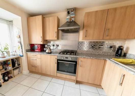 Image 3:4 bedroom End-of-terrace house to rent