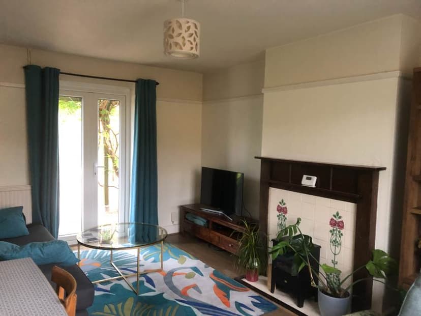 Image 2:3 bedroom Semi-detached house to rent