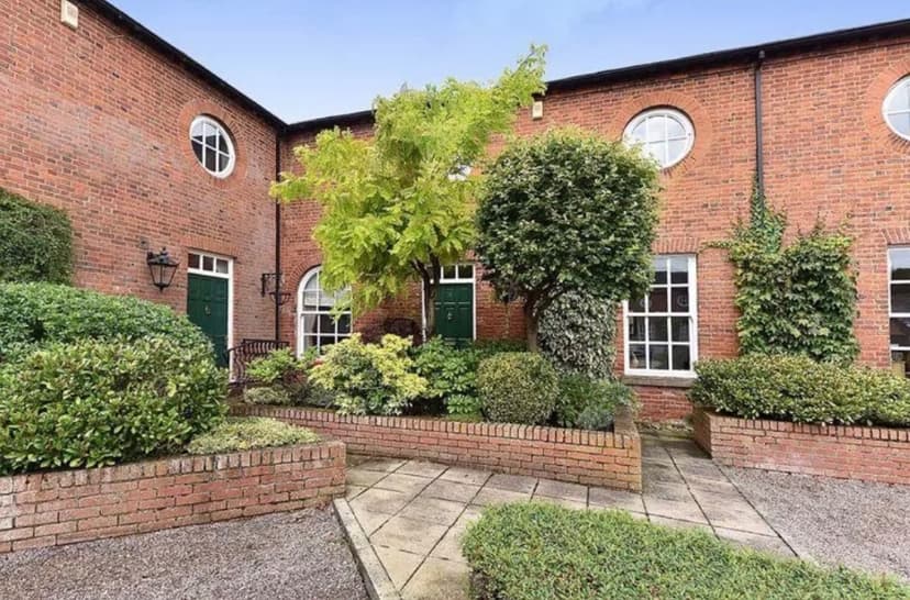 Image 2:3 bedroom Barn conversion to rent