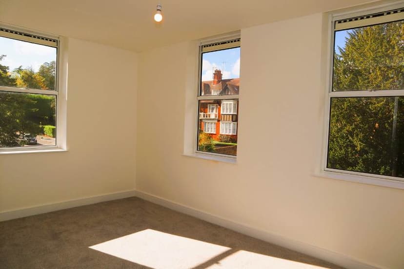 Image 1:2 bedroom Apartment or flat to rent