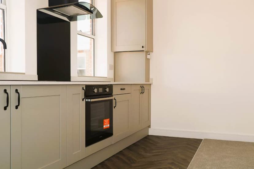 Image 1:1 bedroom Apartment or flat to rent