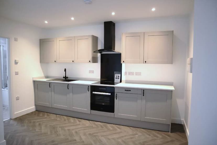 Image 1:1 bedroom Apartment or flat to rent