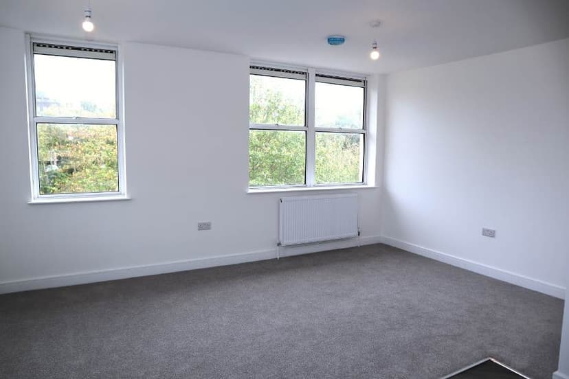 Image 3:2 bedroom Apartment or flat to rent