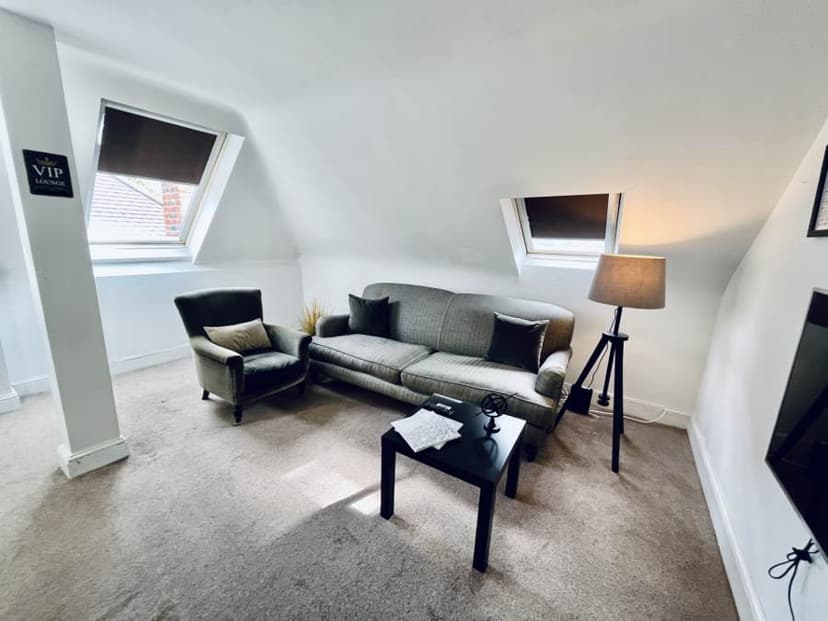 Image 1:1 bedroom Flat to rent