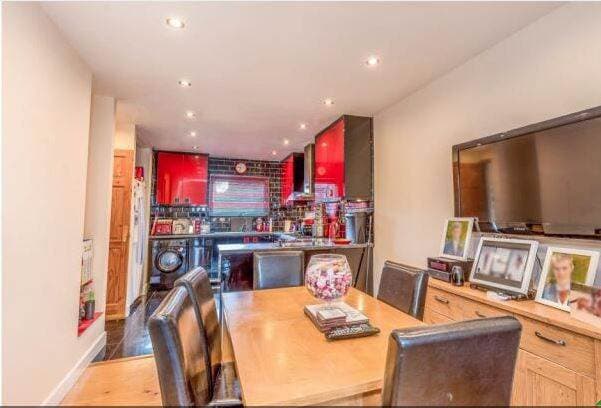 Image 3:4 bedroom Terraced house to rent
