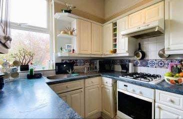 Image 2:2 bedroom Ground floor maisonette to rent