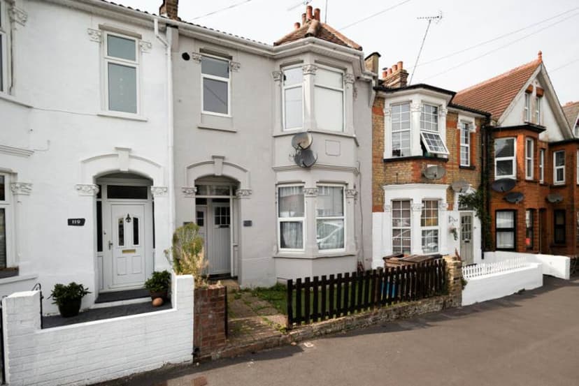 Image 1:2 bedroom Apartment or flat to rent