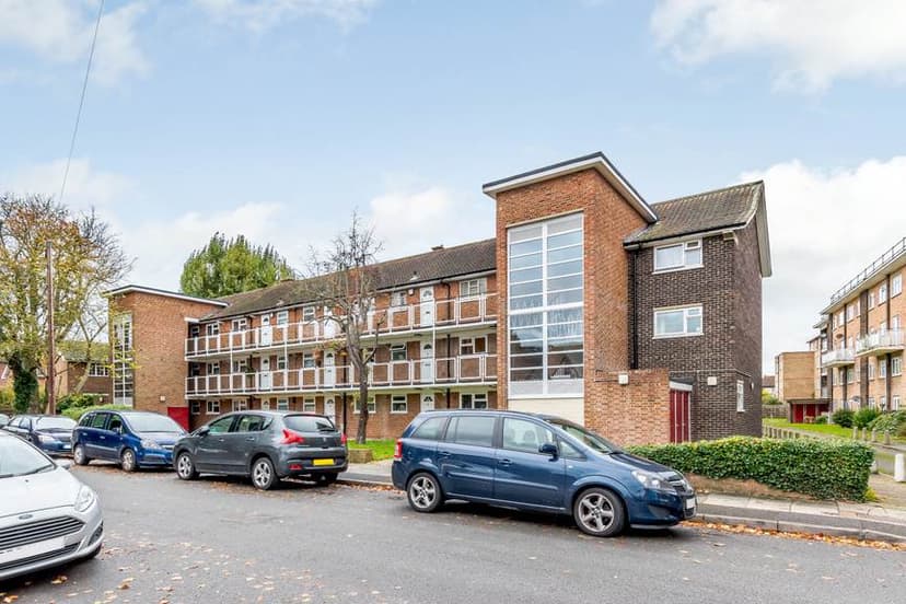 Image 1:1 bedroom Apartment or flat to rent