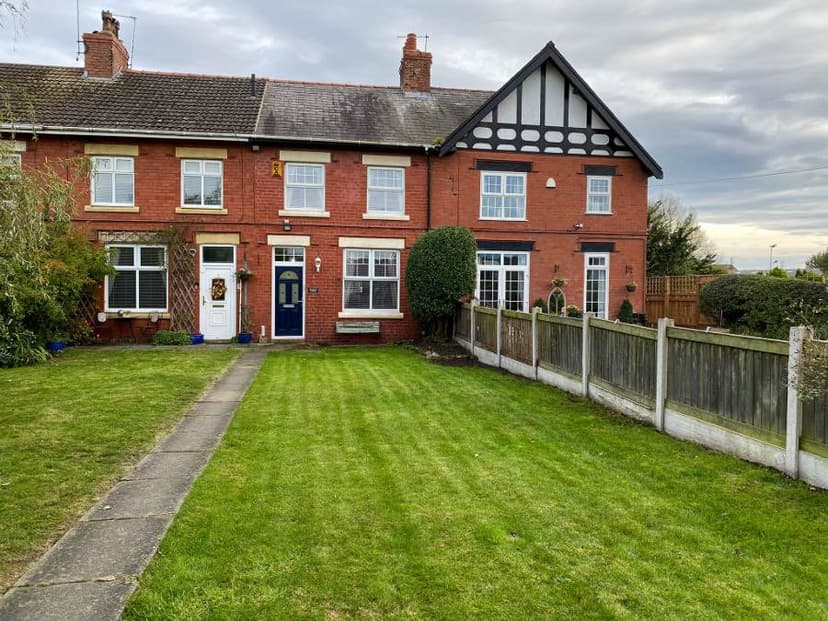 Image 1:2 bedroom Terraced house to rent