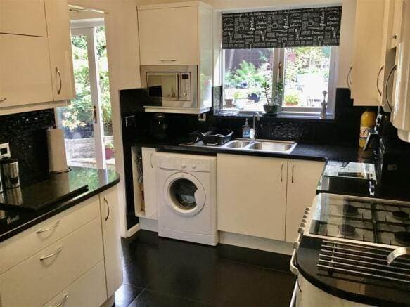 Image 2:3 bedroom Detached house to rent