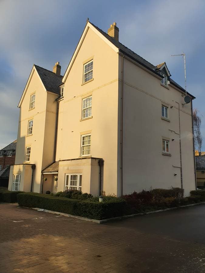 Image 1:1 bedroom Apartment or flat to rent