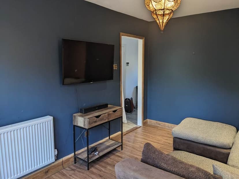 Image 2:2 bedroom Bungalow to rent