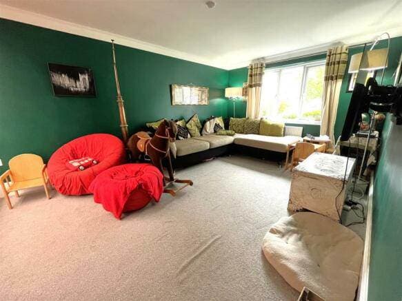 Image 3:5 bedroom Detached house to rent