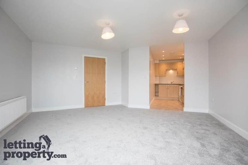 Image 3:2 bedroom Flat to rent