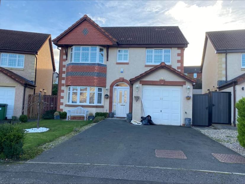 Image 1:4 bedroom Detached house to rent