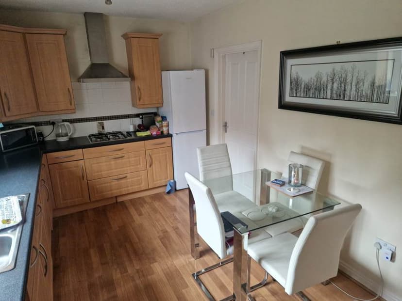 Image 3:4 bedroom Detached house to rent