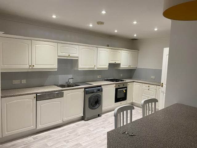 Image 2:3 bedroom Apartment or flat to rent