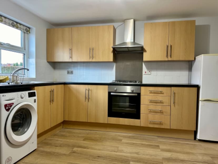 Image 3:3 bedroom Semi-detached house to rent