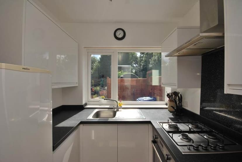 Image 3:2 bedroom Maisonette to rent