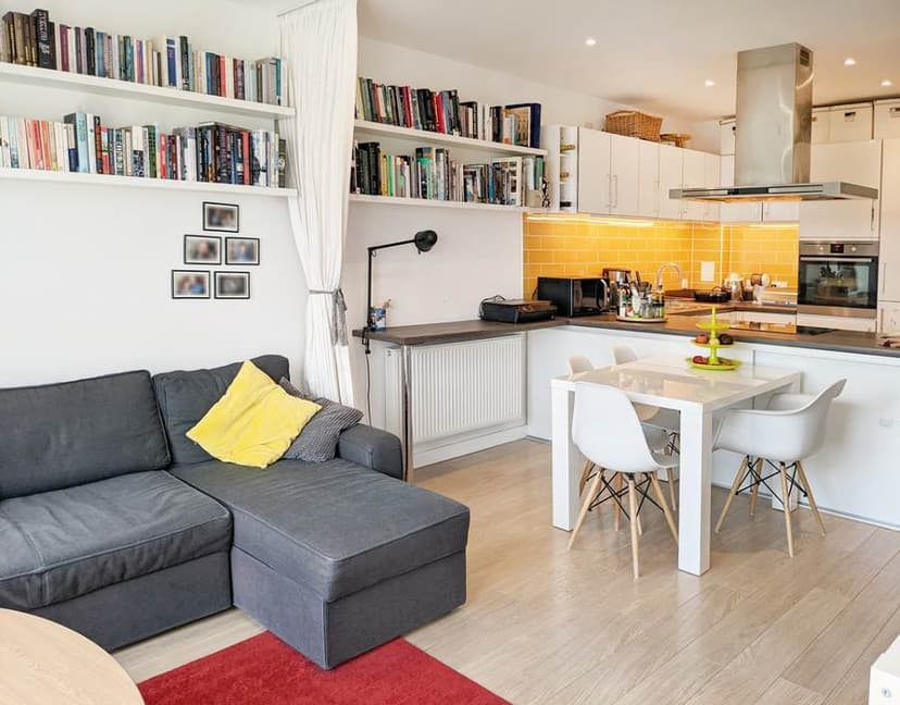 Image 1:2 bedroom Apartment or flat to rent