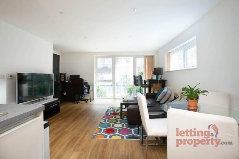 Image 3:1 bedroom Ground floor flat to rent