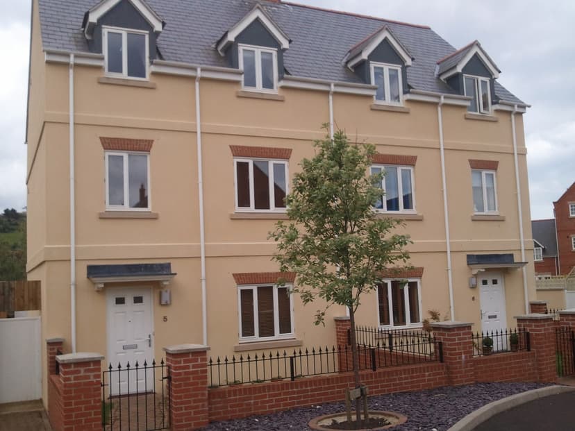 Image 1:3 bedroom Semi-detached house to rent