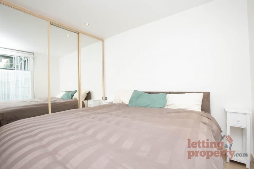 Image 2:2 bedroom Flat to rent