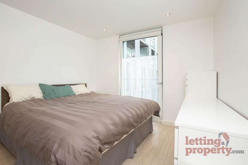 Image 3:2 bedroom Flat to rent