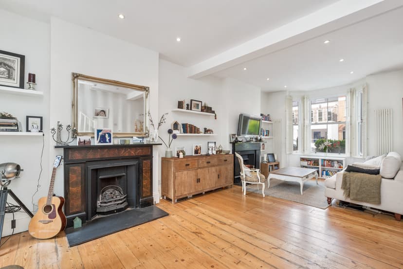 Image 2:4 bedroom Terraced house to rent