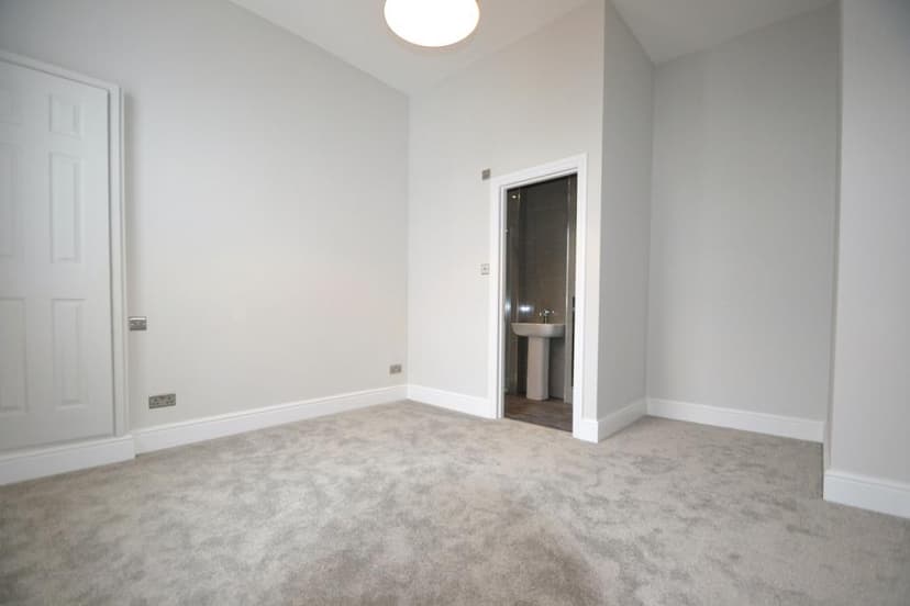 Image 3:1 bedroom Apartment or flat to rent