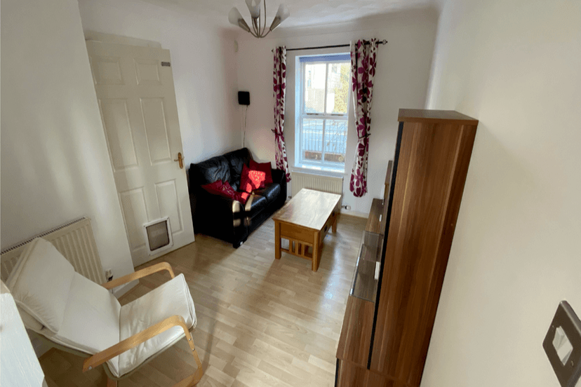 Image 2:3 bedroom Semi-detached house to rent