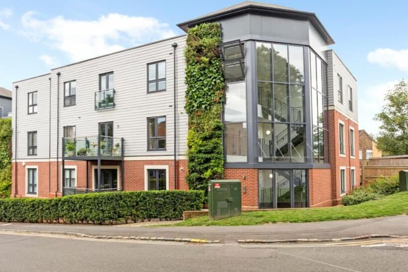 Image 1:1 bedroom Flat to rent
