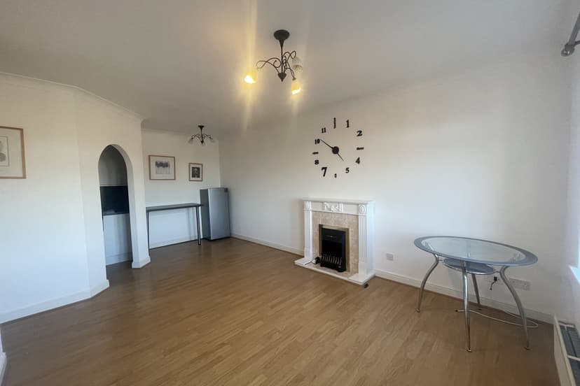 Image 3:2 bedroom Apartment or flat to rent