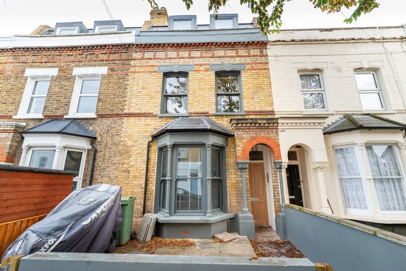 Image 1:1 bedroom Apartment or flat to rent