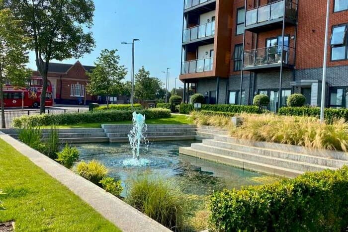 Image 2:2 bedroom Flat to rent