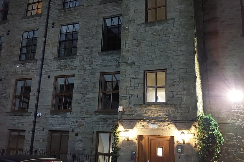 Image 3:2 bedroom Apartment or flat to rent