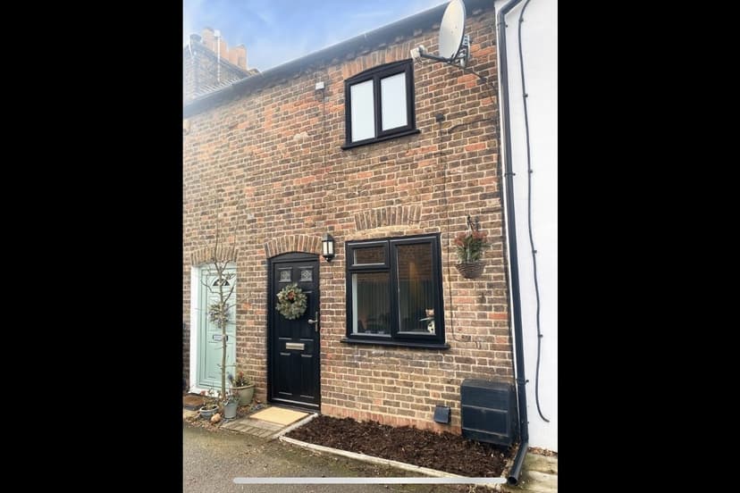 Image 1:2 bedroom Terraced house to rent