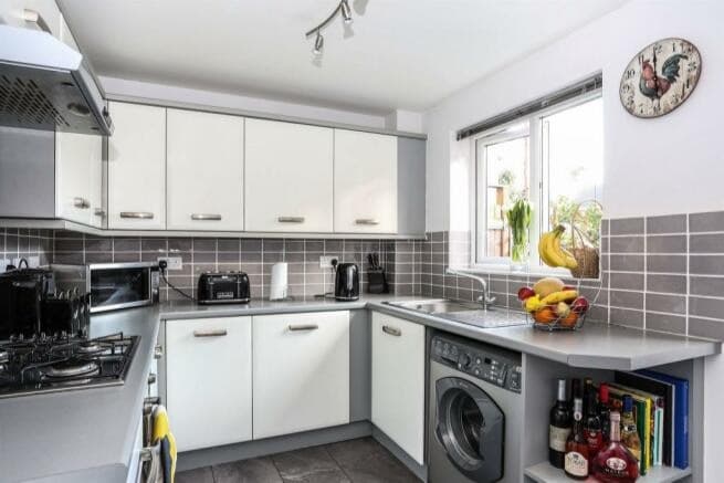 Image 1:3 bedroom Semi-detached house to rent