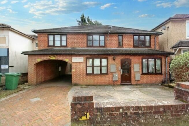 Image 1:2 bedroom Apartment or flat to rent