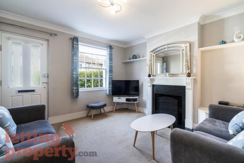 Image 3:3 bedroom End-of-terrace house to rent