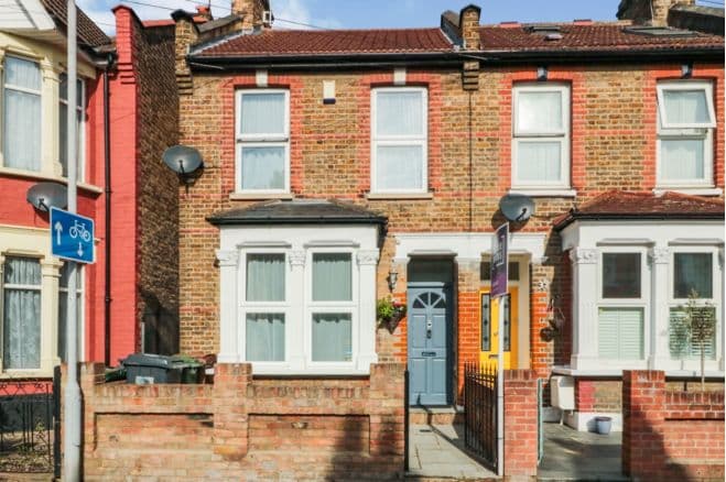 Image 1:3 bedroom End-of-terrace house to rent