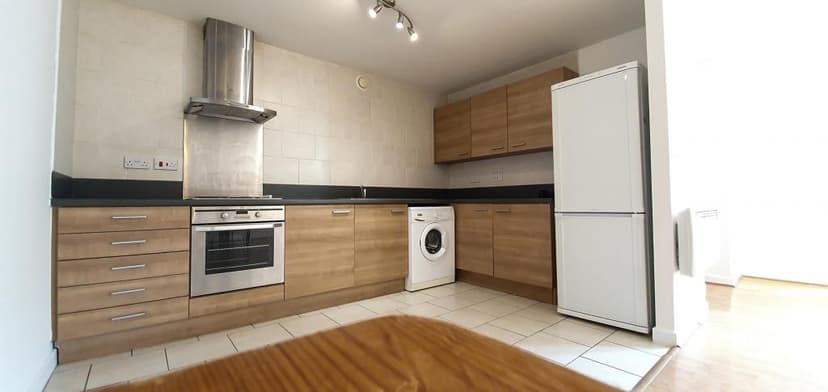 Image 1:2 bedroom Apartment or flat to rent