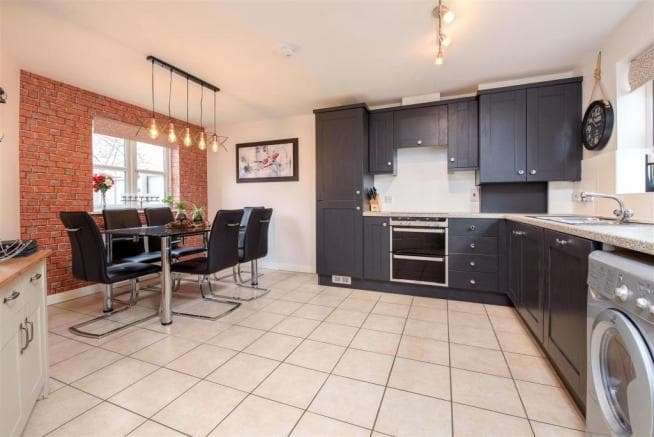 Image 2:3 bedroom Semi-detached house to rent