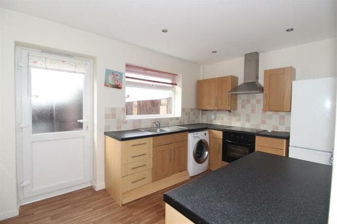 Image 2:2 bedroom End-of-terrace house to rent