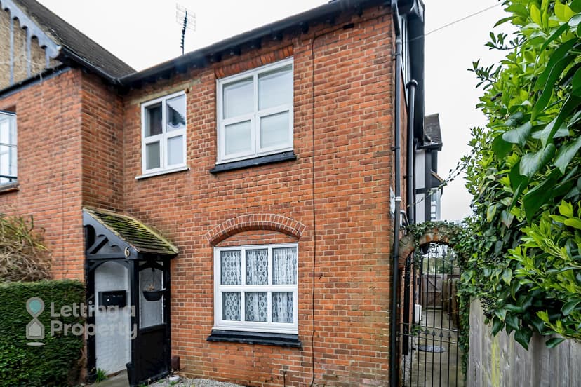 Image 1:1 bedroom Apartment or flat to rent