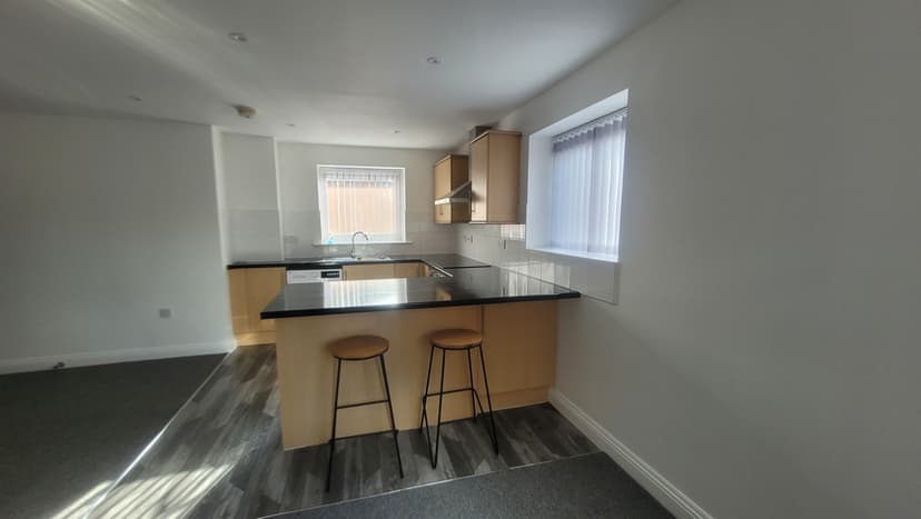 Image 3:2 bedroom Apartment or flat to rent