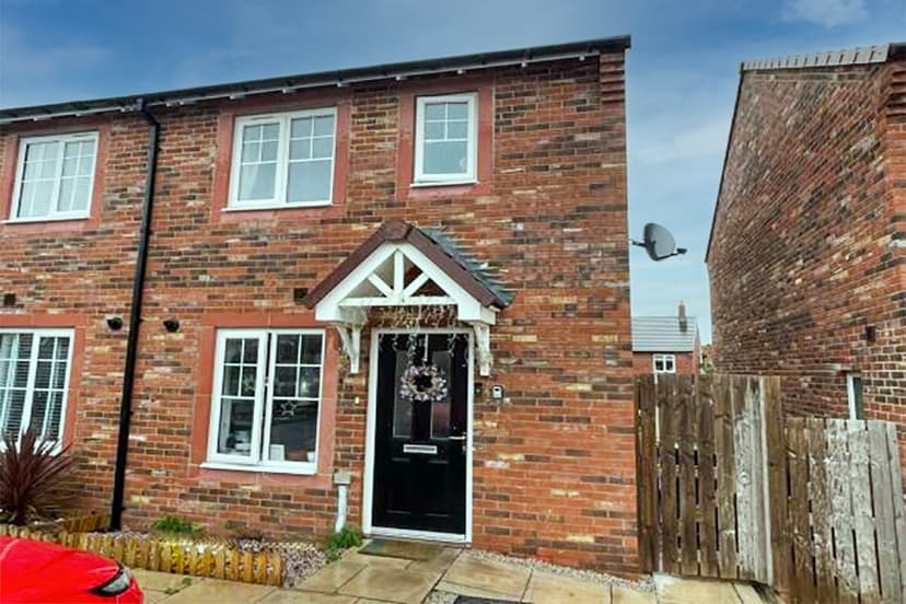 Image 1:3 bedroom Semi-detached house to rent