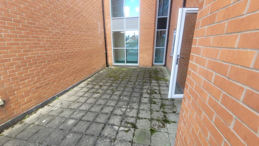 Image 1:2 bedroom Flat to rent