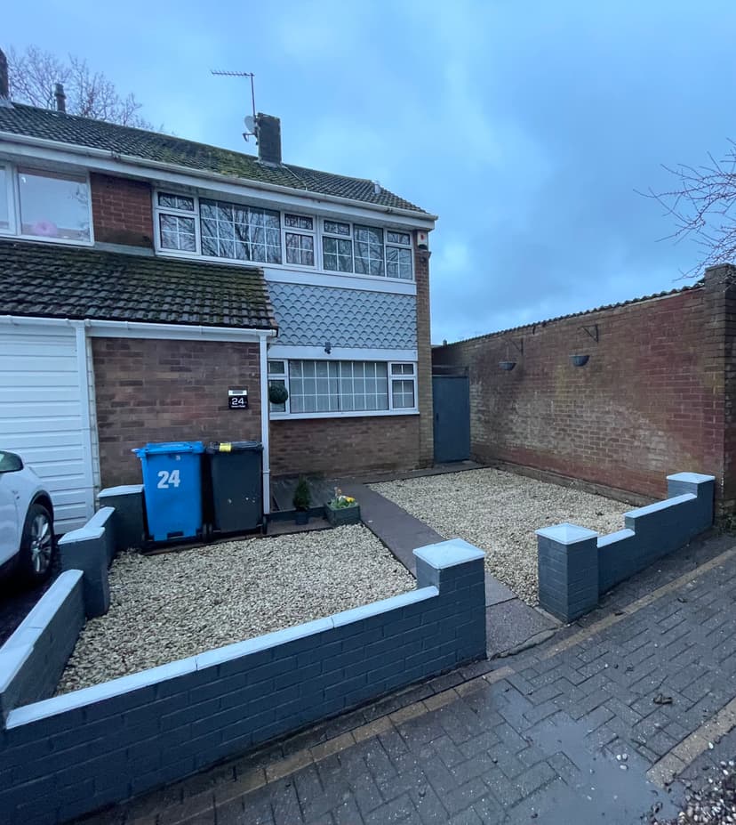 Image 1:3 bedroom End-of-terrace house to rent